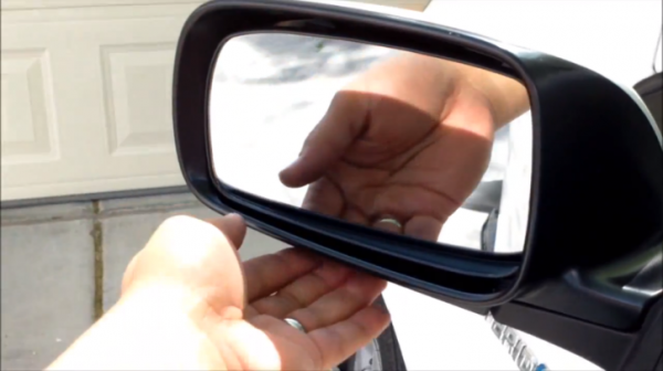 how-to-replace-side-mirror-on-2008-toyota-prius-video-61359_1