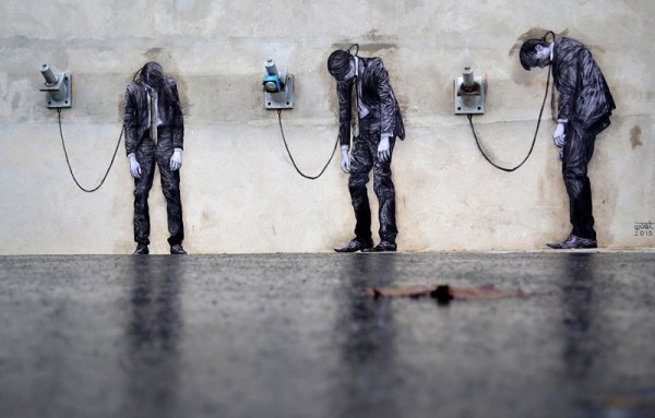 street-art-in-paris-by-levalet-6