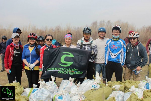 11164123_877433565631987_1482352059_n