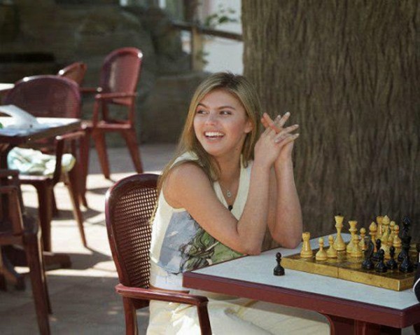 vladimir_putins_mistress_09_zpskh2kqpbb