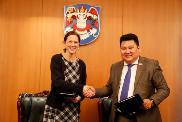 304e4ef1bb86bfee6db9f6e495bf75bd