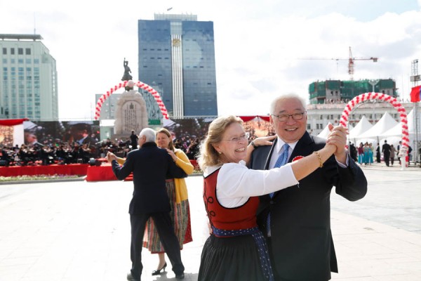 p19mum2s3s1rocn8d1iqp5i519snd