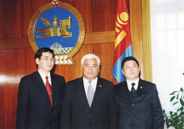S.Tumur-Ochir_2001-2004