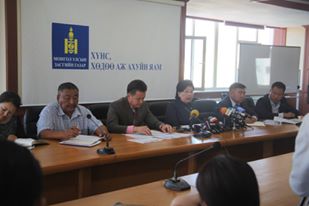 11909727_1044571445562485_1061144057_n