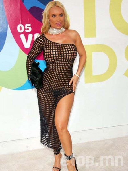 1440465279_prozrachnye-platja-znamenitostej_04