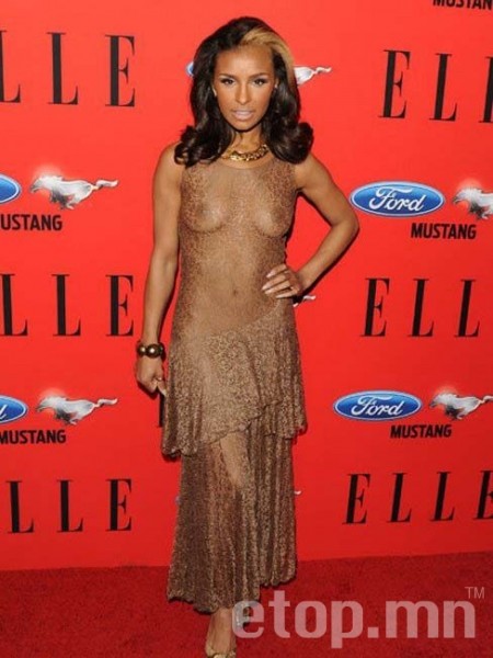 1440465317_prozrachnye-platja-znamenitostej_05