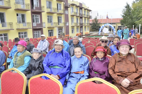 12020337_813617318754826_525646275_o