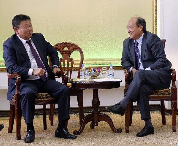 35987460f1a32797881de1b5c2dfe10f