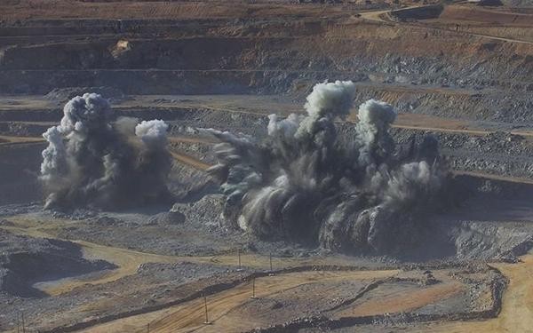 b051c4a7e42103effc14b0fcfbfef702big