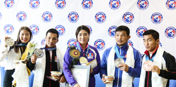 b18bd5249cfbc8a5c14772d7db60e5dforiginal