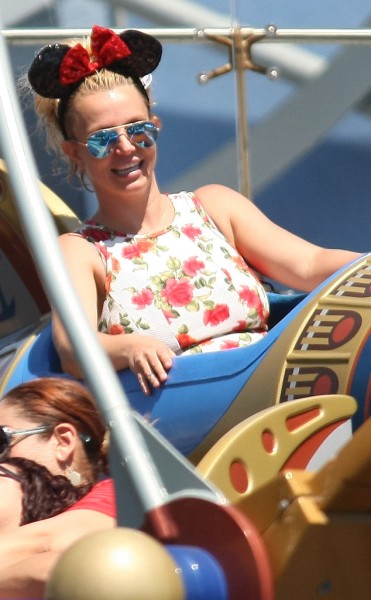 rs_634x1024-150704185032-634.BritneySpears-jmd-040715