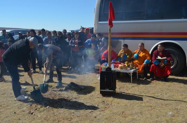 12122794_1028655477185431_129677434703349890_n