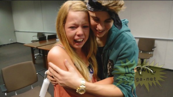 Çà Äæàñòèíîì Áèáåðîì îíà ãîòîâà ïîéòè õîòü íà êðàé ñâåòà, à òàê æå àïïûñàöà è îáðåâåòüñÿ îò ñ÷àñòüÿ