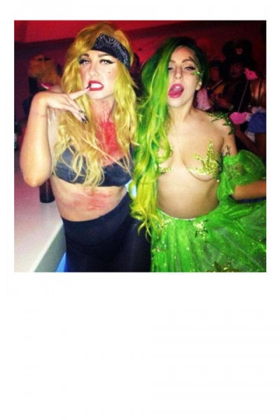 \"54aac72bb3cc1_-_ady-gaga-twitter-halloween-celebrities-social-media-xln-xln\"