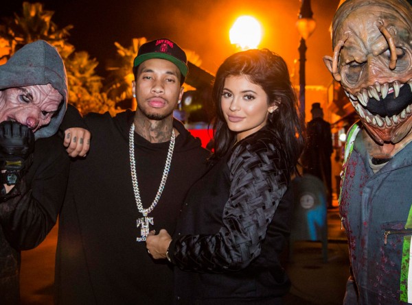 \"rs_1024x759-150929153456-1024-Kylie-Jenner-Tyga-Halloween-Horror-Nights.jm.092915\"