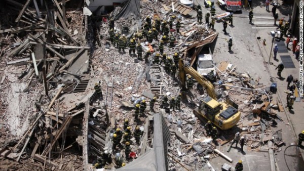 Firefighters sort through the rubble after building on 22nd and Market Street collapsed in Central Philadelphia, Pennsylvania, Wednesday, June 5, 2013. (Luke Rafferty/Philadelphia Inquirer/MCT)