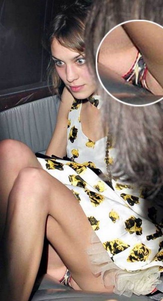 1283230622_zvezda_upskirt_2