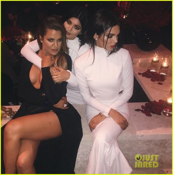 kendall-kylie-jenner-match-in-white-for-kardashian-christmas-party-05
