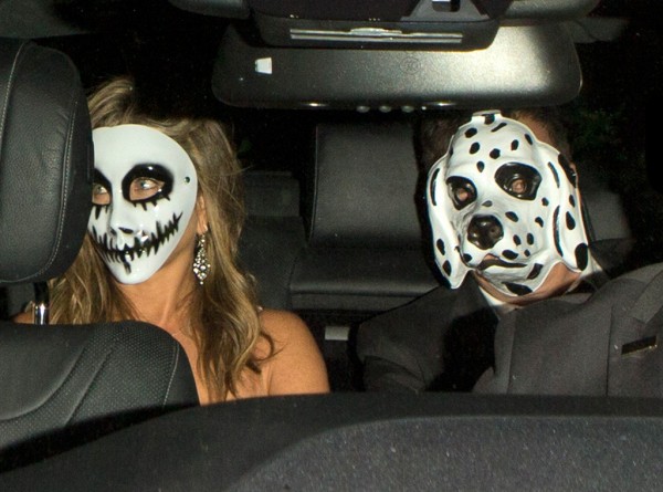 \"rs_1024x759-151031135854-1024.jennifer-aniston-halloween-justin-theroux.cm.103115\"
