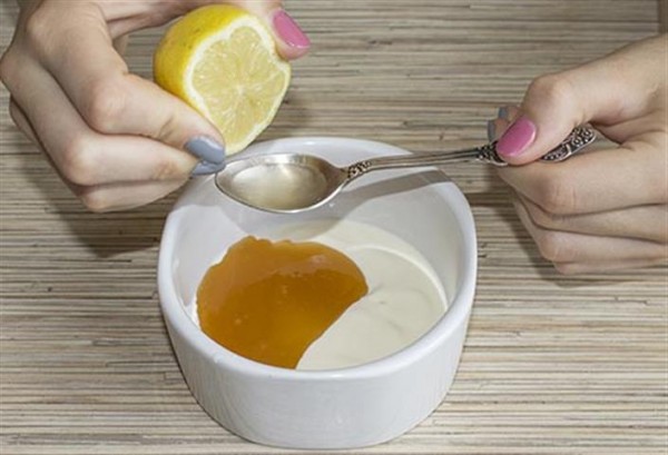 yogurt-lemon-honey-mask-Small
