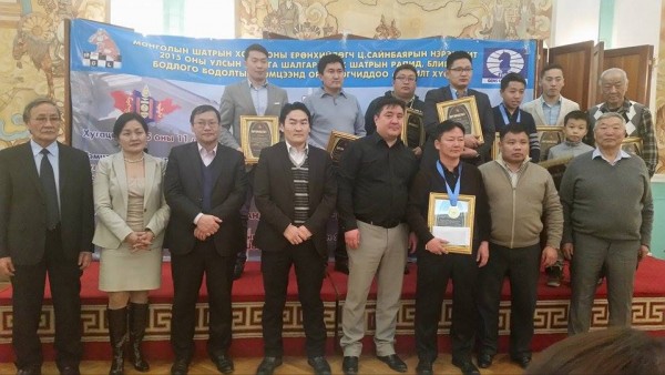 12309357_884325345014790_1383682565_n