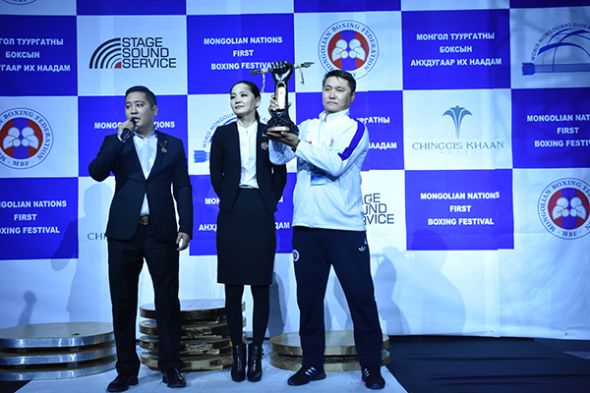 \"5d185ea0d718886doriginal\"