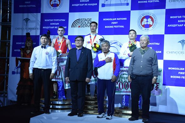 \"cbeaa8ebd44a0850original\"