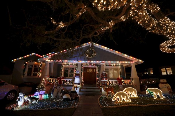 Christmas lights are seen on a home in the Sleepy Hollow neighborhood of Torrance, California, United States, December 15, 2015. REUTERS/Lucy Nicholson