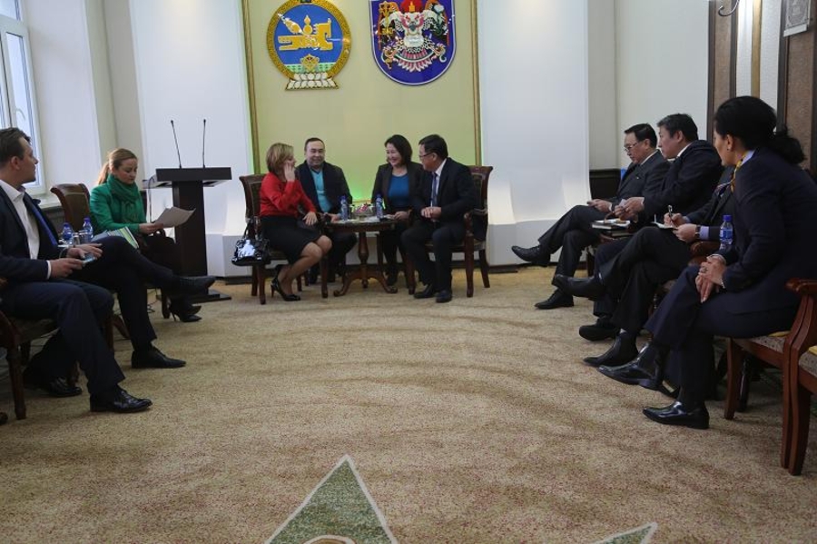 p1a9u5grp9ff1f5n1ldr1n5n113l2