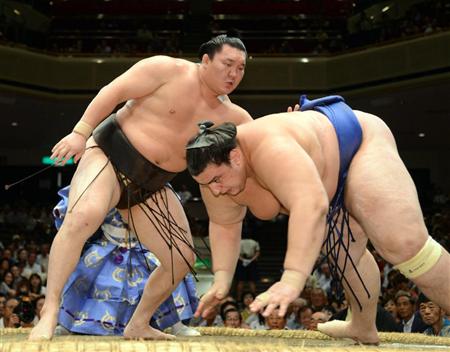 05_Hakuho-Aoiyama