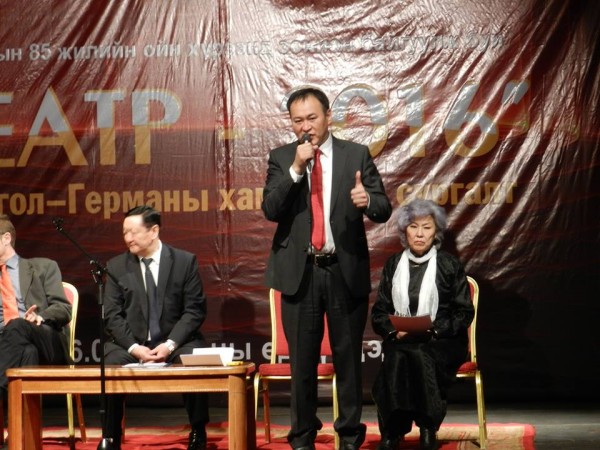 12007222_1110535038997149_1368295682_n