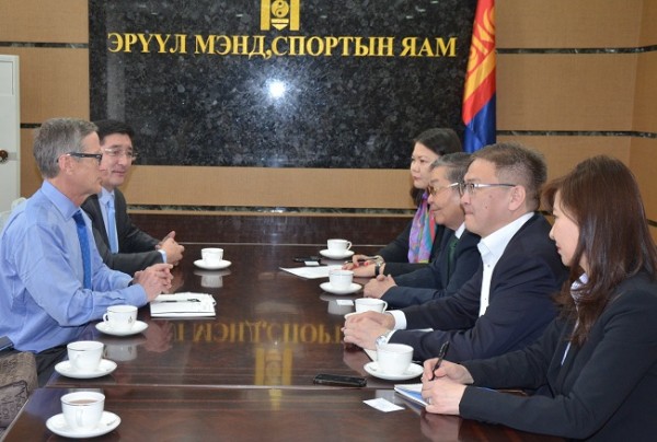 5be8d3c37aeb37b3da65a8b5e5d1f613