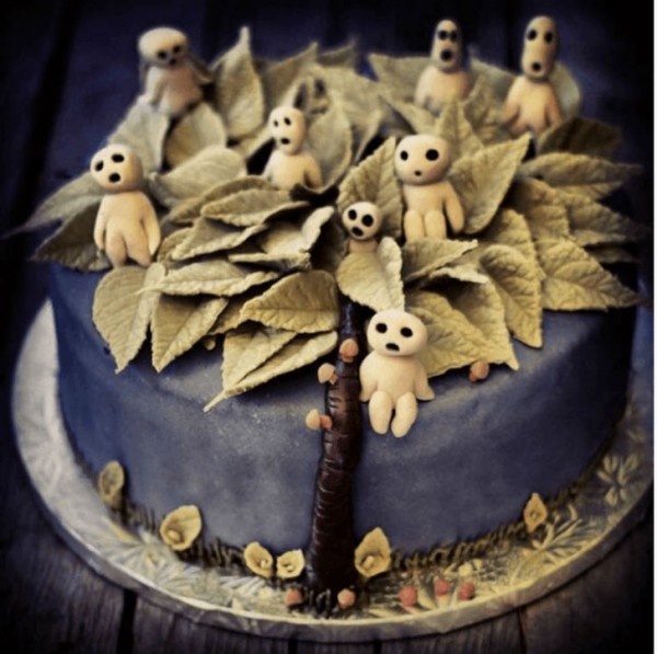 his-haunting-tree-full-of-spooky-dolls