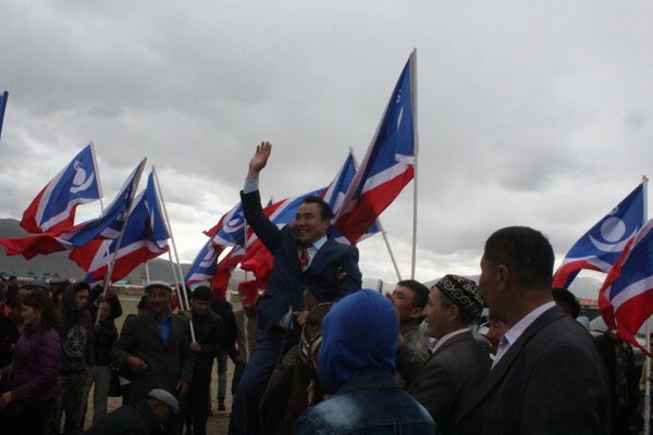 \"13418986_796592063775311_8788342588460178388_n\"