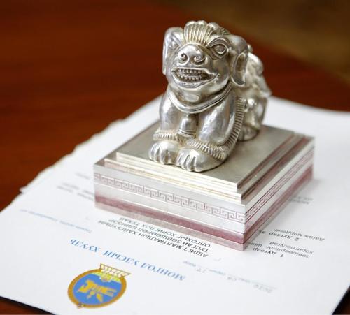 A_xLE7CCEAI8eSM.jpg large_500x500