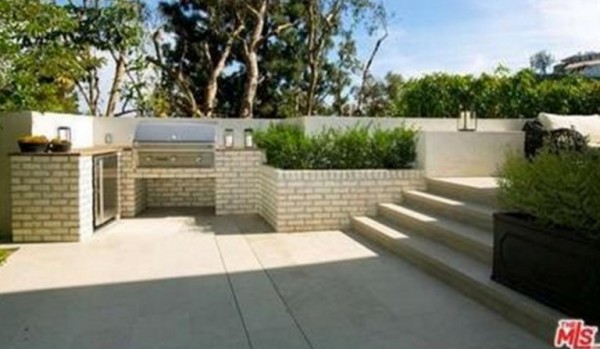 0630-new-house-37147325362201607020232