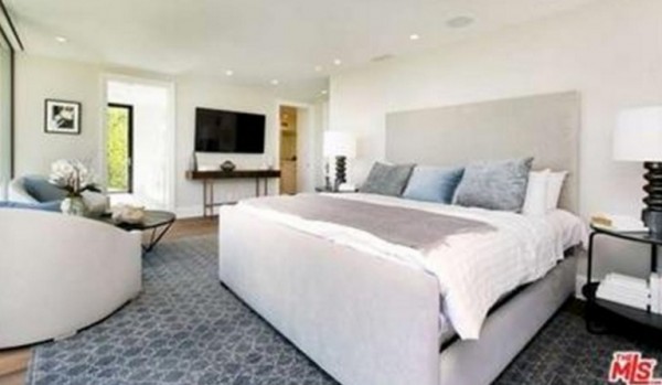 0630-new-house-6759777220201607020232