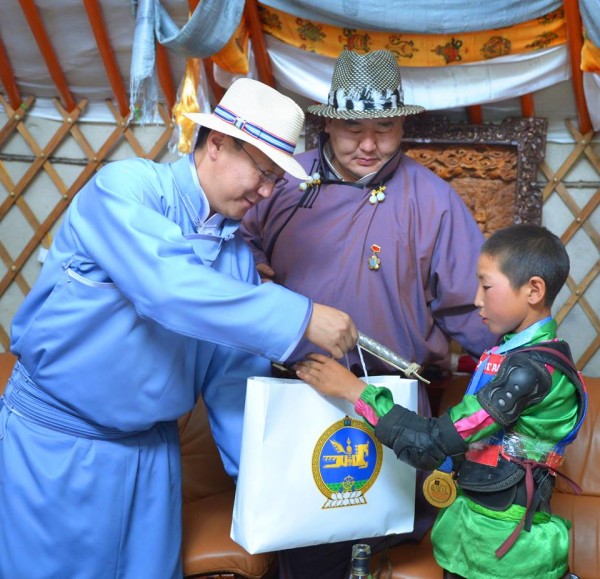 \"f85939fb17badc4eb3c299f9d8a962e8\"