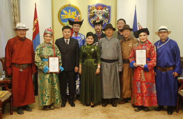 \"p1anaqn8ktf0tf5c6hieccdq36\"