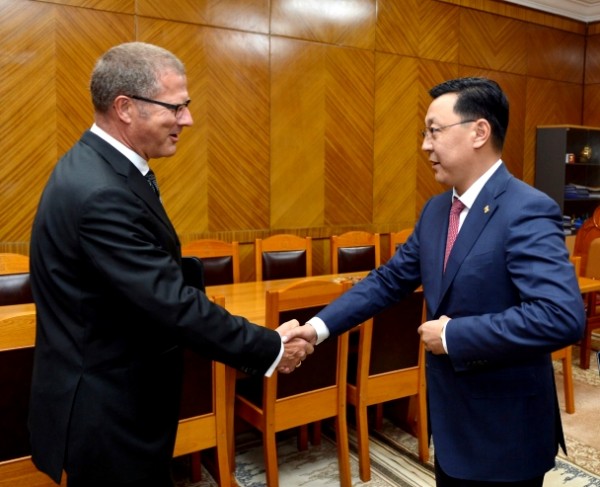 147090495857ac3a7eebd27