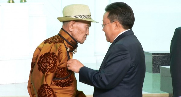 1470979199_1470907520_1414