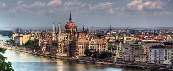 3775c75ee2941bbde4daf9b0b8c3c57b