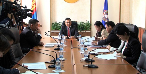 p1aqgoitbf14bbmg6cnd1igi1k051_700