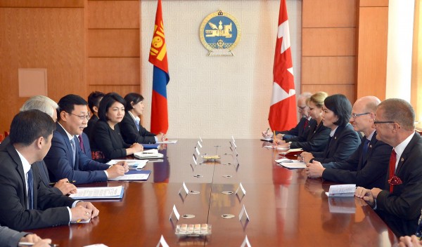 33f59142ee71104b281f93ff5f542a58