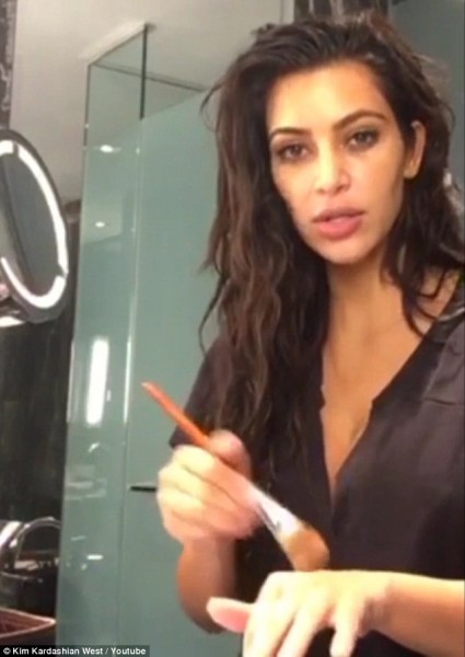 38a07d9c00000578-3799194-expensive_kim_kardashian_spends_a_fortune_on_her_makeup_on_tuesd-m-136_1474409899987