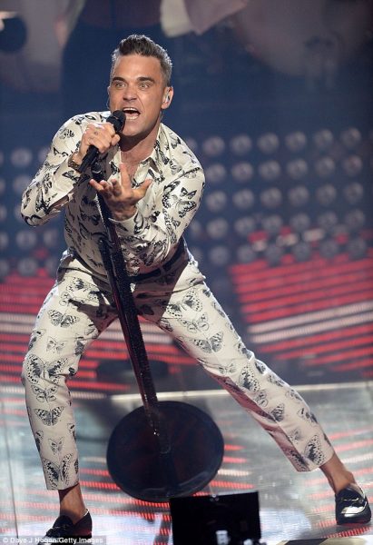 38ca818b00000578-3806924-image-a-41_1474840833540