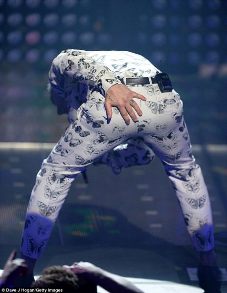 38caab8c00000578-3806924-image-a-42_1474840855420