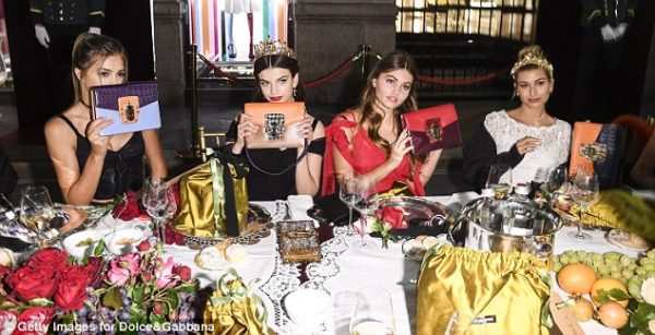 38cb3cf800000578-3807040-image-m-234_1474847876358