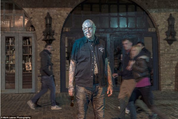 38e17e5400000578-0-image-a-8_1475087155391