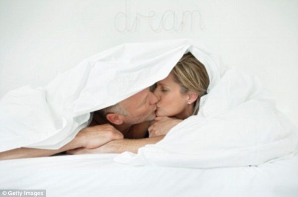 38e512fa00000578-0-image-a-28_1475097458916